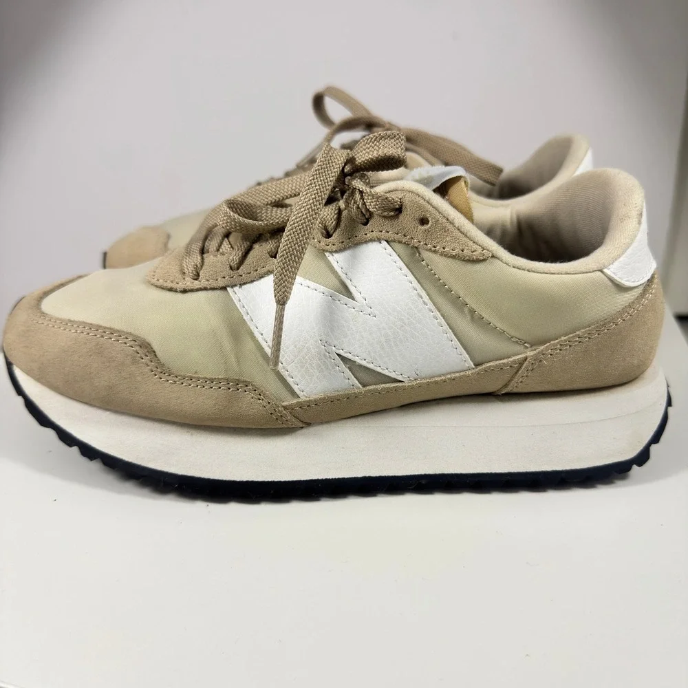 New Balance 237 Sneakers Womens 7 Moonbeam Beige Suede Low Top WS237YB